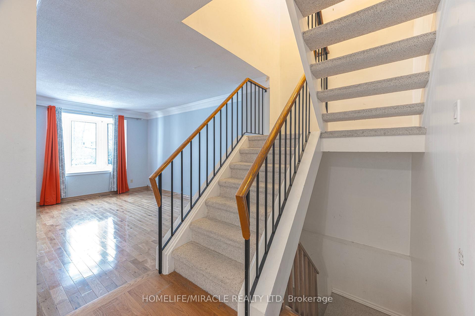 Photo 17 of 1799 Bromont Way, Ottawa, Chateauneuf — HOMEH