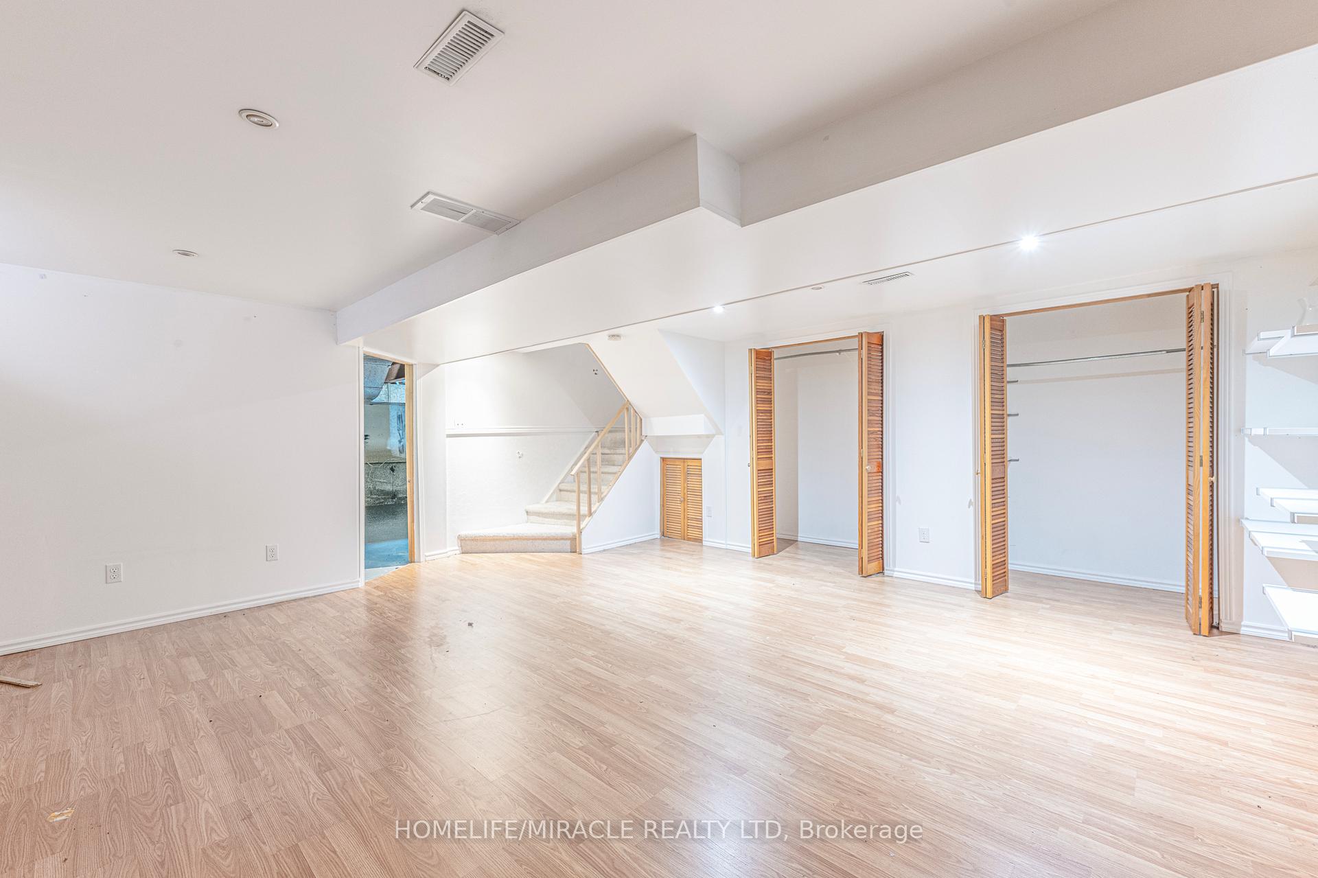 Photo 18 of 1799 Bromont Way, Ottawa, Chateauneuf — HOMEH
