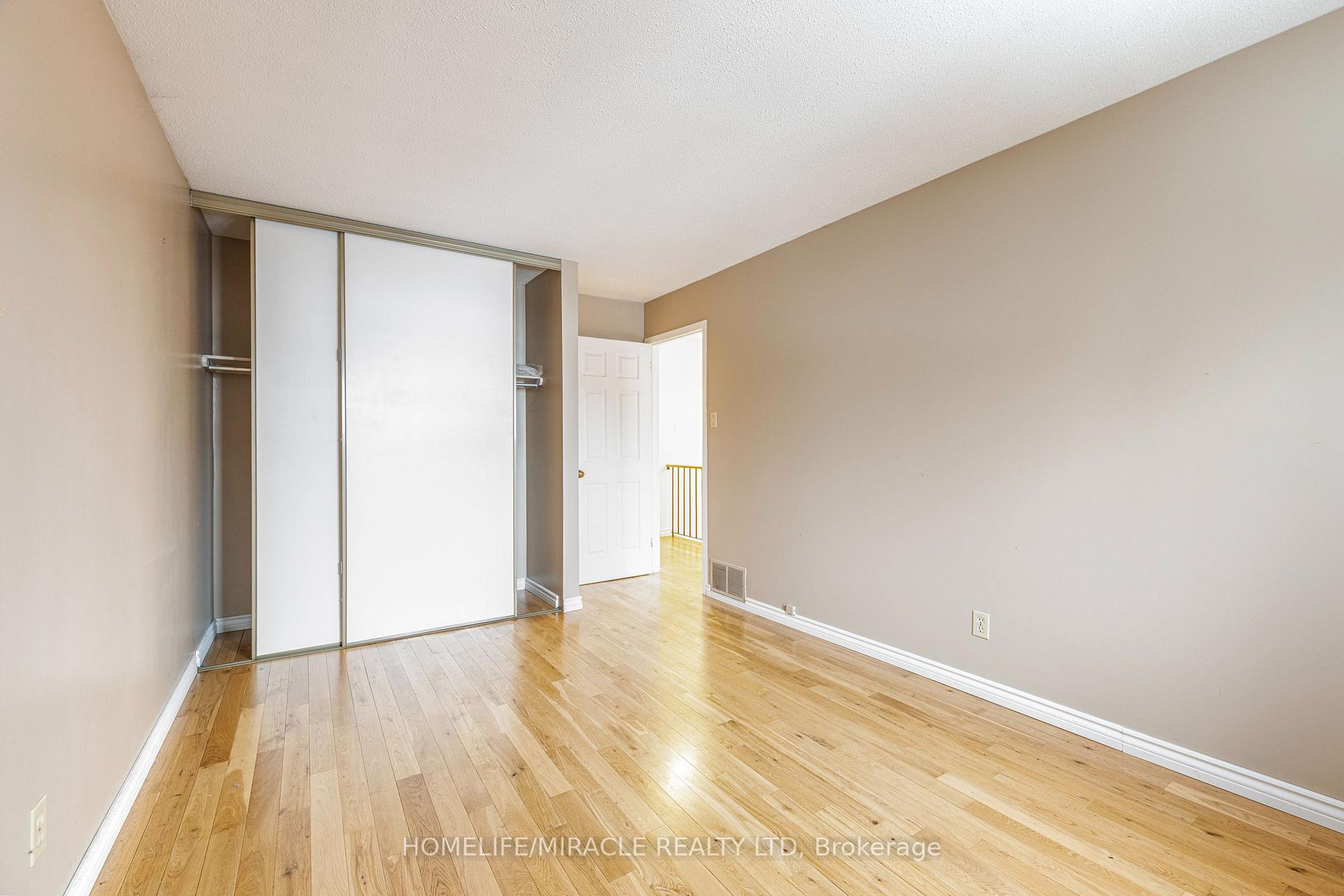Photo 23 of 1799 Bromont Way, Ottawa, Chateauneuf — HOMEH