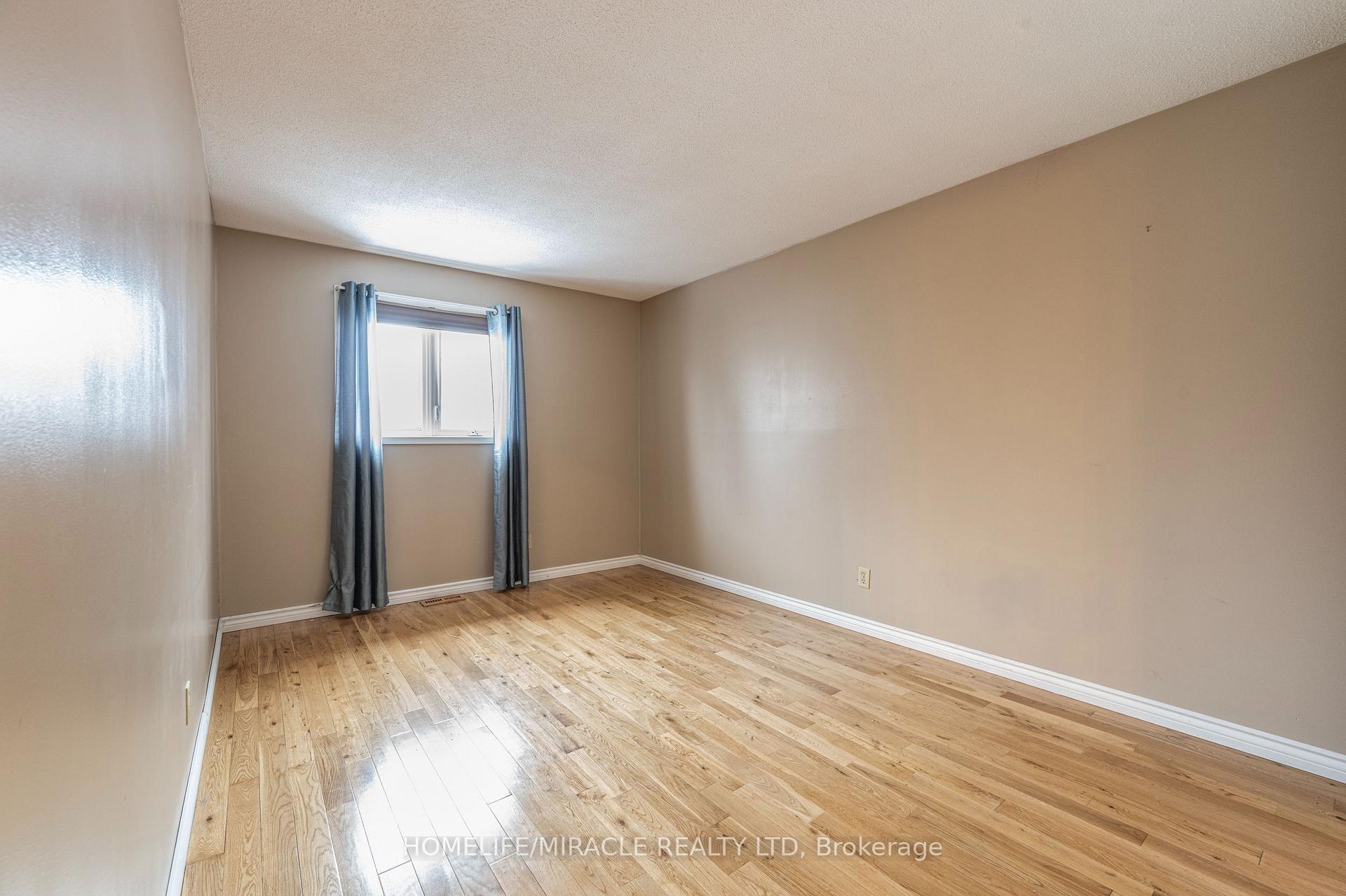Photo 24 of 1799 Bromont Way, Ottawa, Chateauneuf — HOMEH