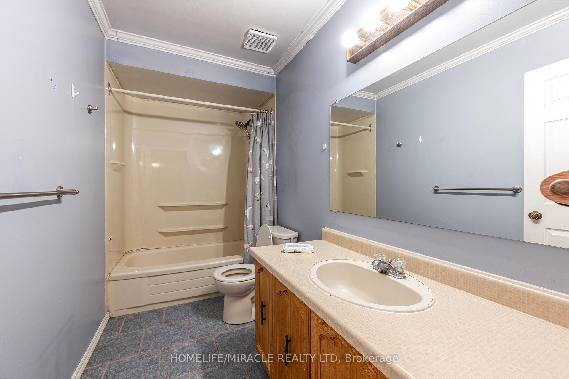 Photo 25 of 1799 Bromont Way, Ottawa, Chateauneuf — HOMEH