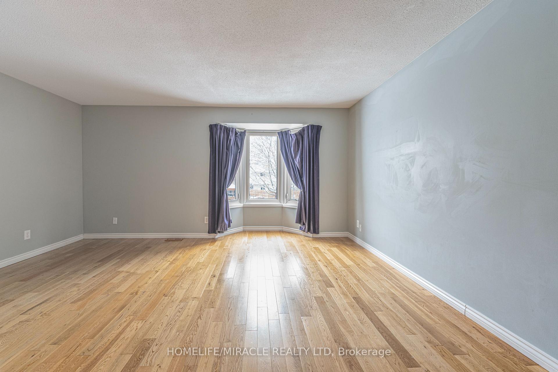 Photo 30 of 1799 Bromont Way, Ottawa, Chateauneuf — HOMEH