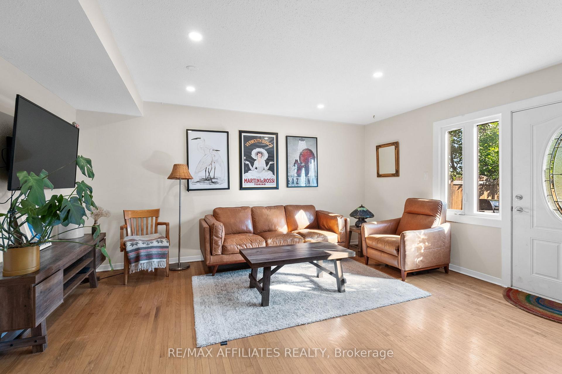 Photo 15 of 1301 Cornell Street, Ottawa, Redwood Park — HOMEH