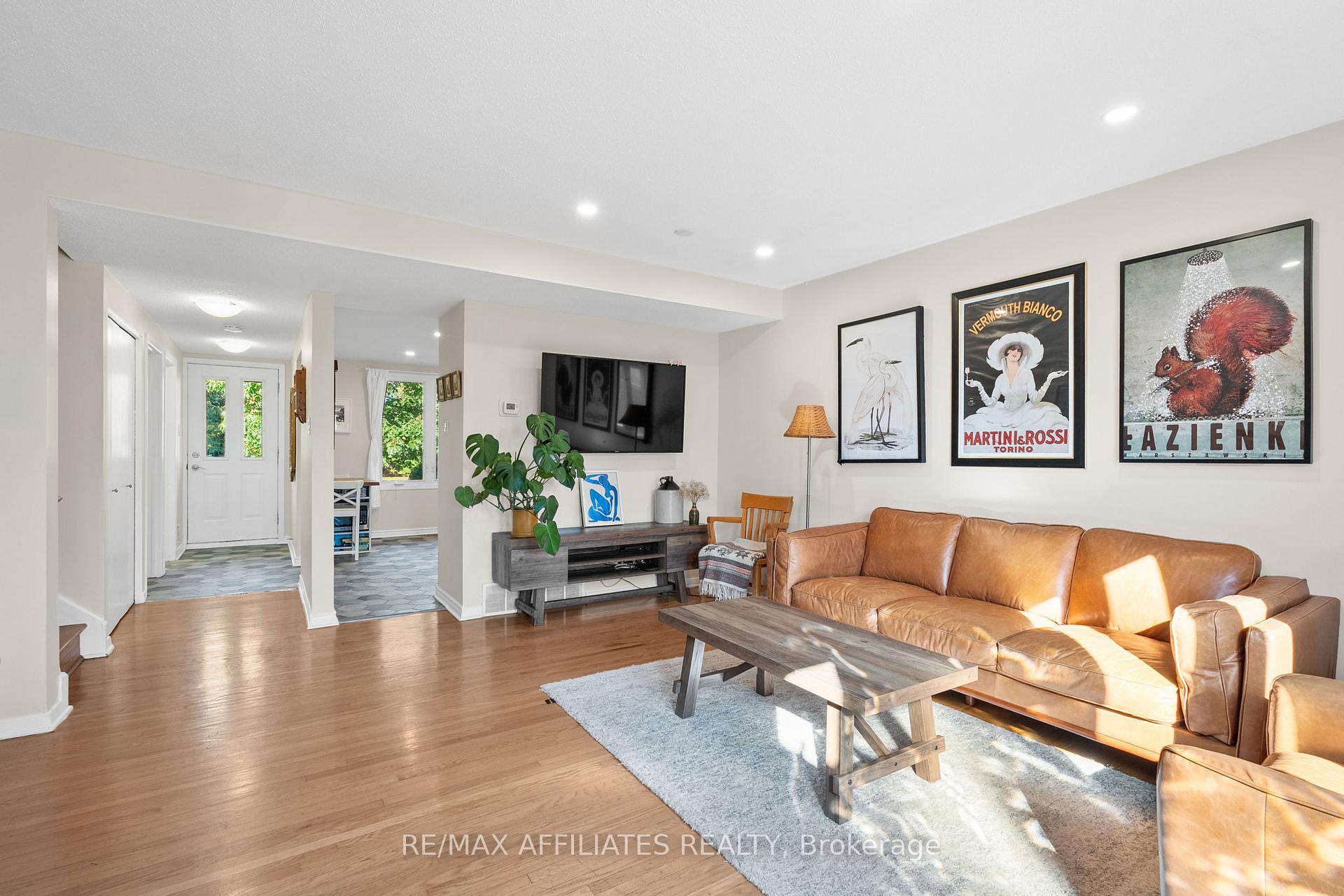 Photo 17 of 1301 Cornell Street, Ottawa, Redwood Park — HOMEH