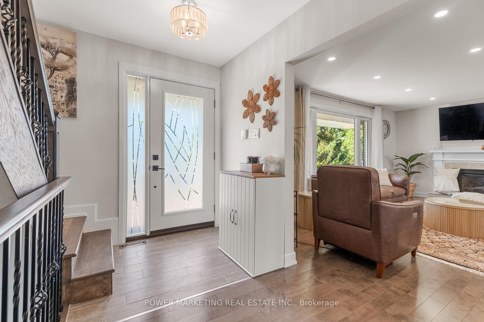 Photo 6 of 2714 Hickson Crescent, Ottawa, Redwood Park — HOMEH