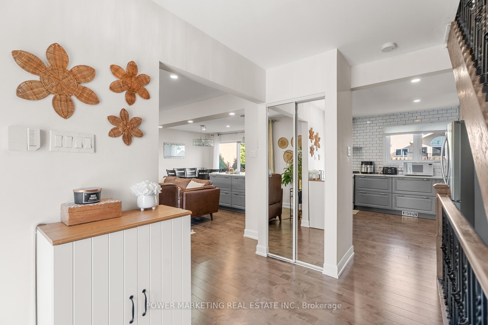 Photo 7 of 2714 Hickson Crescent, Ottawa, Redwood Park — HOMEH