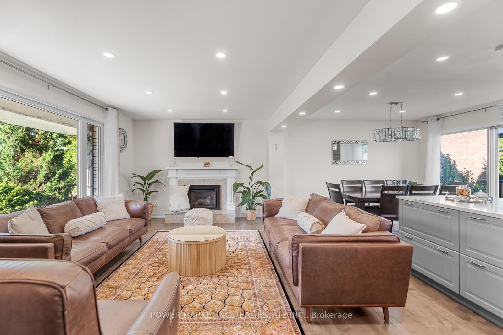 Photo 8 of 2714 Hickson Crescent, Ottawa, Redwood Park — HOMEH