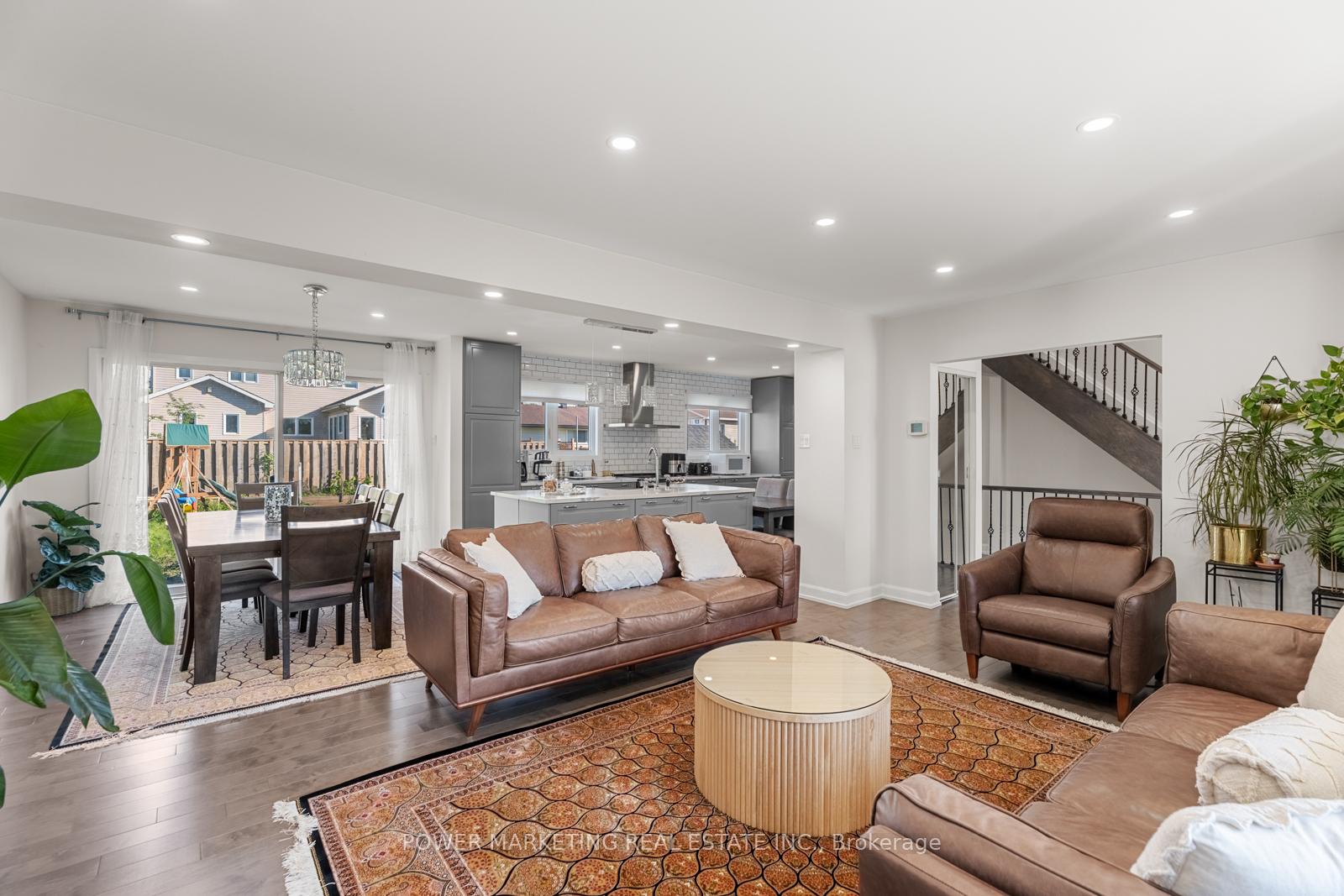 Photo 9 of 2714 Hickson Crescent, Ottawa, Redwood Park — HOMEH