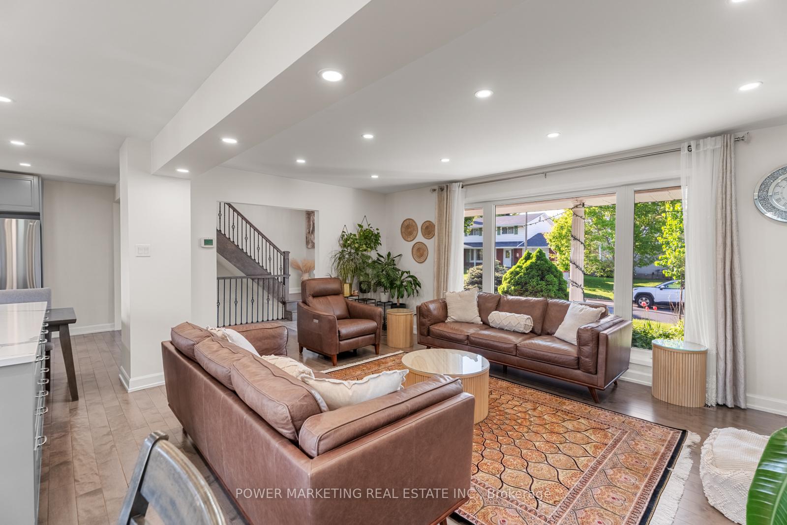 Photo 10 of 2714 Hickson Crescent, Ottawa, Redwood Park — HOMEH