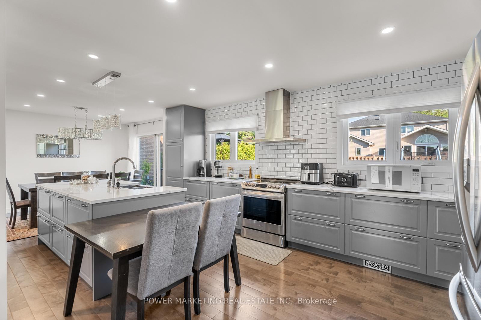Photo 13 of 2714 Hickson Crescent, Ottawa, Redwood Park — HOMEH