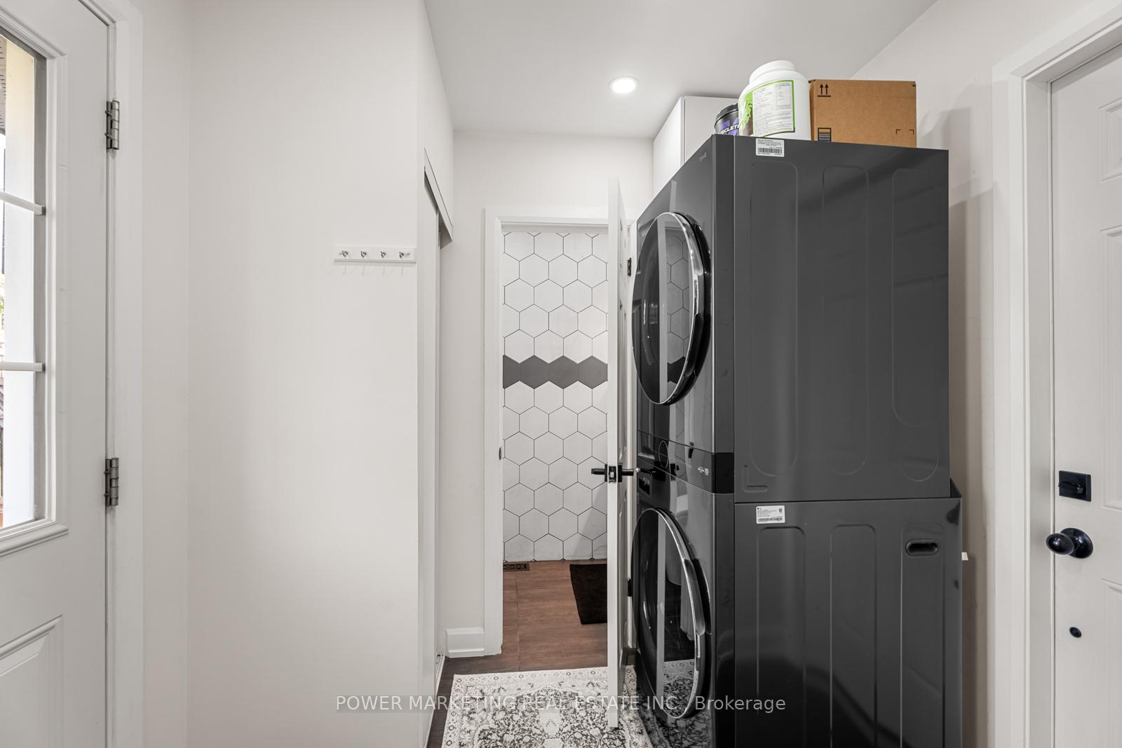 Photo 15 of 2714 Hickson Crescent, Ottawa, Redwood Park — HOMEH