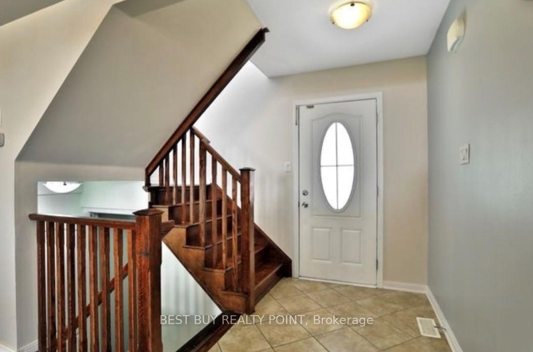 Photo 3 of 251 Mortimer Crescent, Milton, Harrison — HOMEH