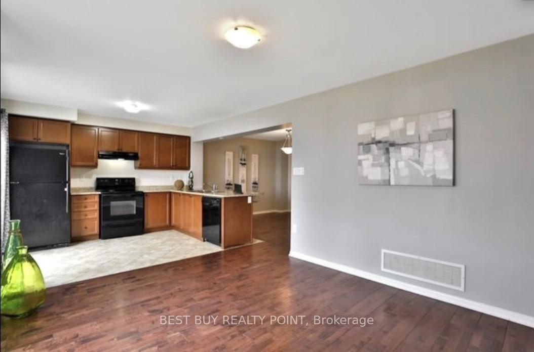 Photo 8 of 251 Mortimer Crescent, Milton, Harrison — HOMEH