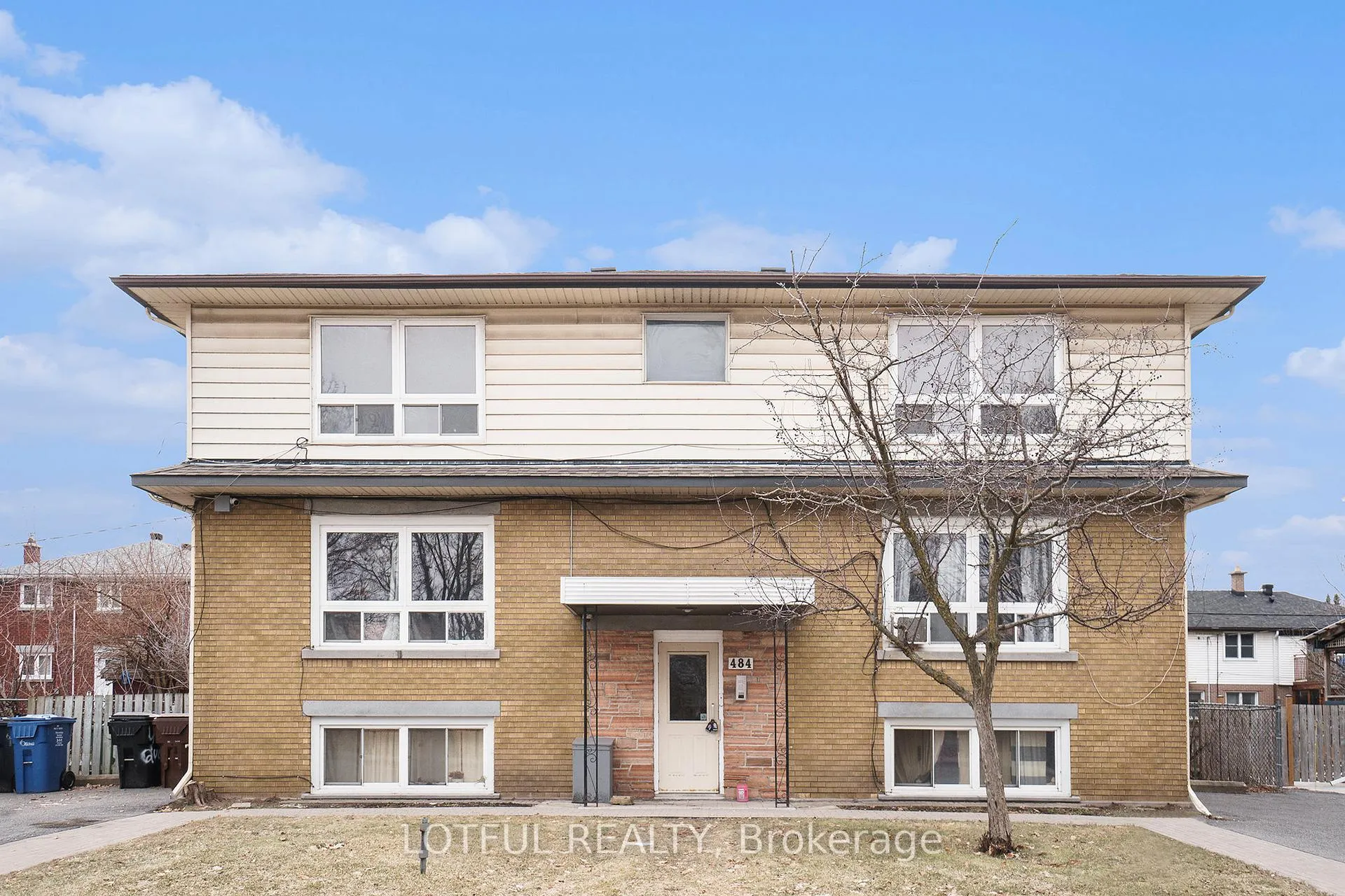 Photo 2 of Unit 1, 484 Queen Mary Street, Ottawa, Overbrook/Castle Heights — HOMEH