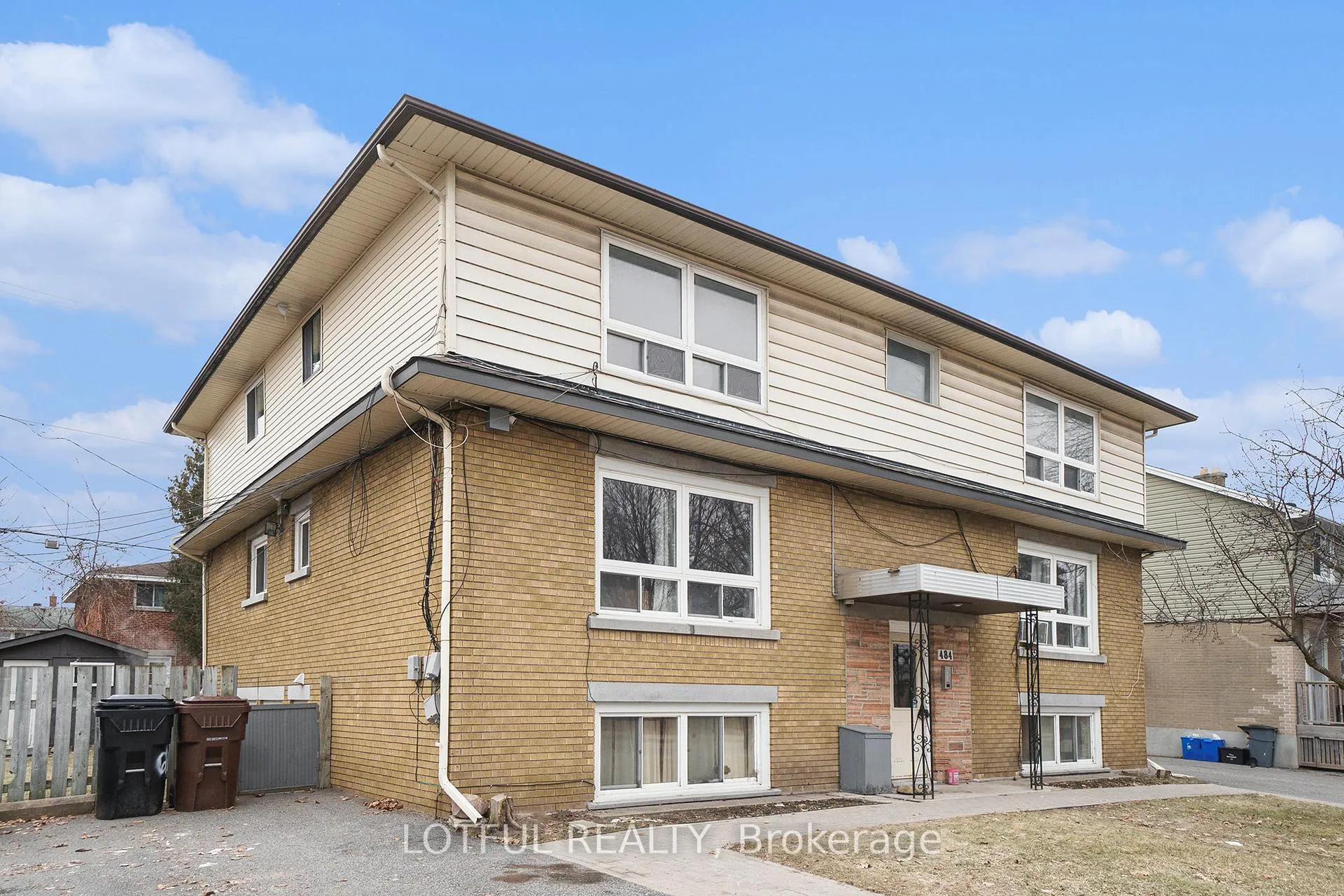 Photo 3 of Unit 1, 484 Queen Mary Street, Ottawa, Overbrook/Castle Heights — HOMEH