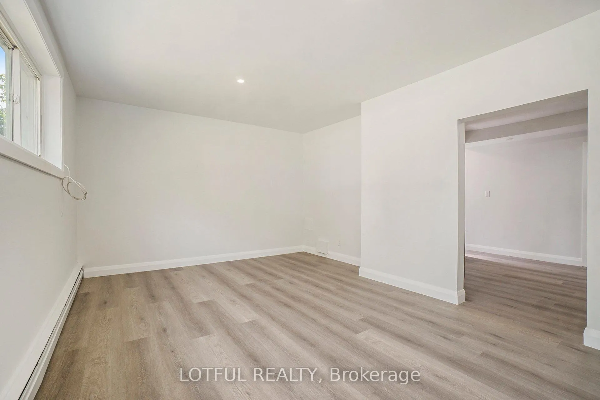 Photo 4 of Unit 1, 484 Queen Mary Street, Ottawa, Overbrook/Castle Heights — HOMEH