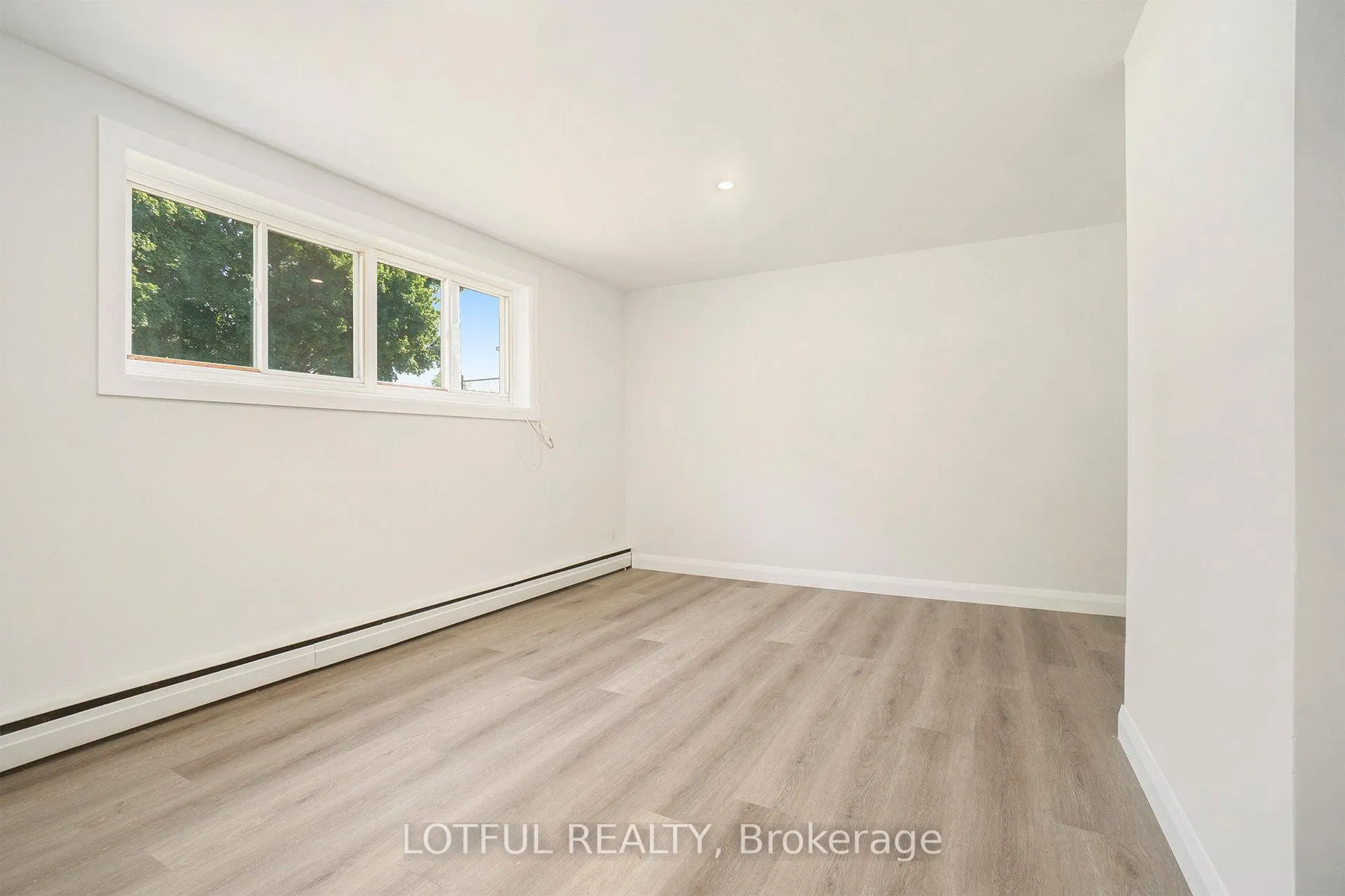 Photo 12 of Unit 1, 484 Queen Mary Street, Ottawa, Overbrook/Castle Heights — HOMEH