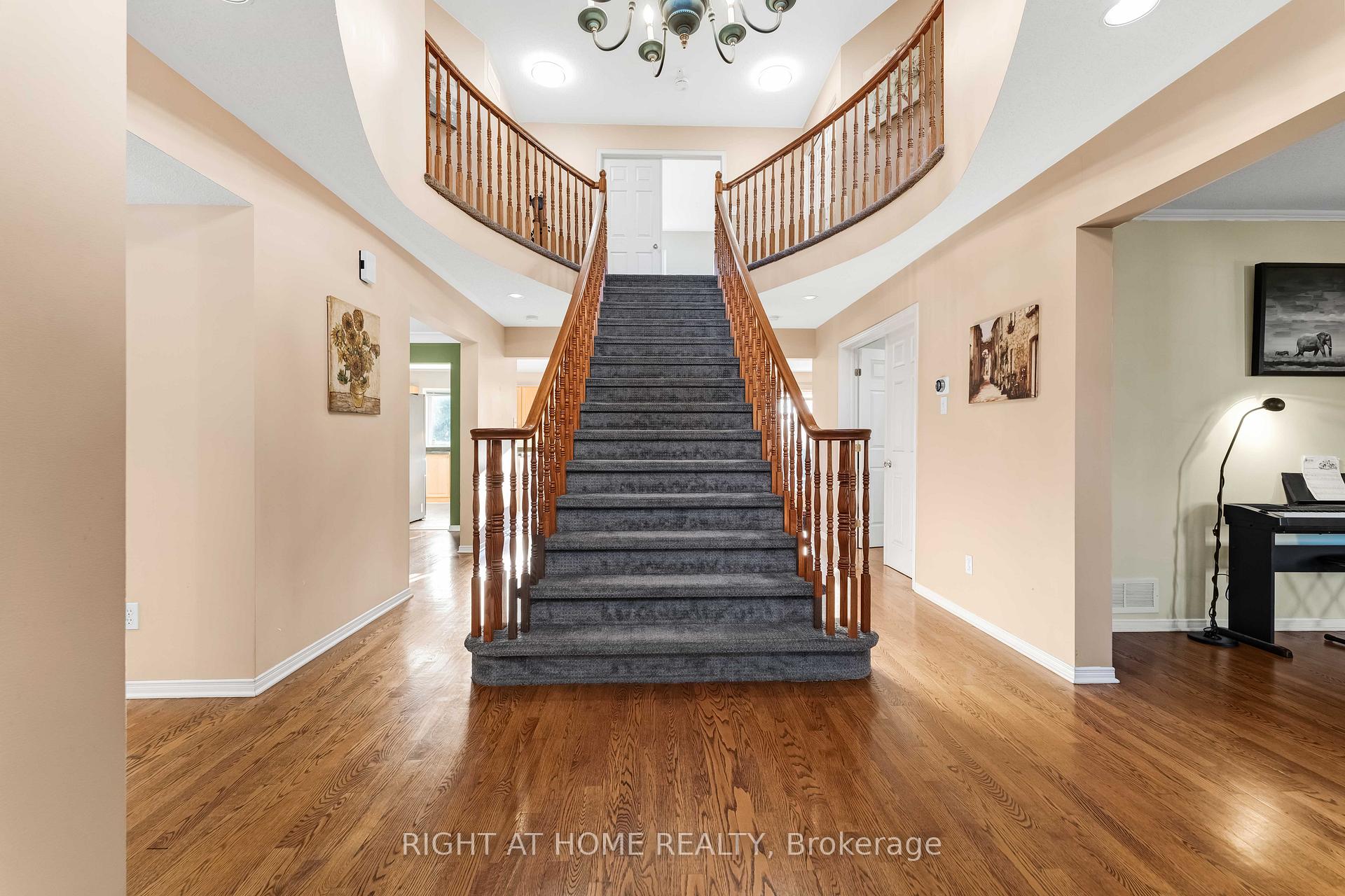 Photo 5 of 6196 Ravine Way, Ottawa, Convent Glen — HOMEH