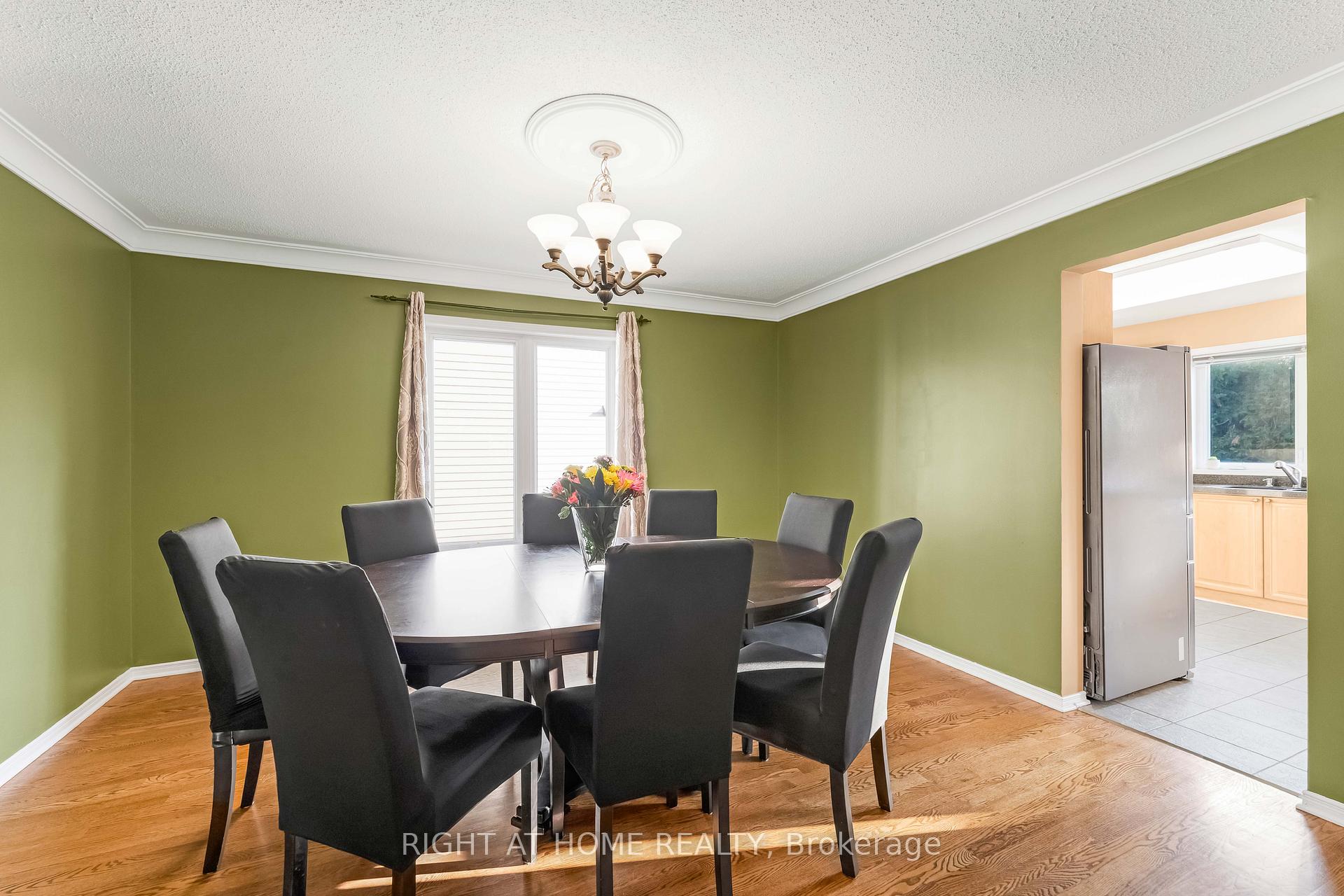 Photo 11 of 6196 Ravine Way, Ottawa, Convent Glen — HOMEH