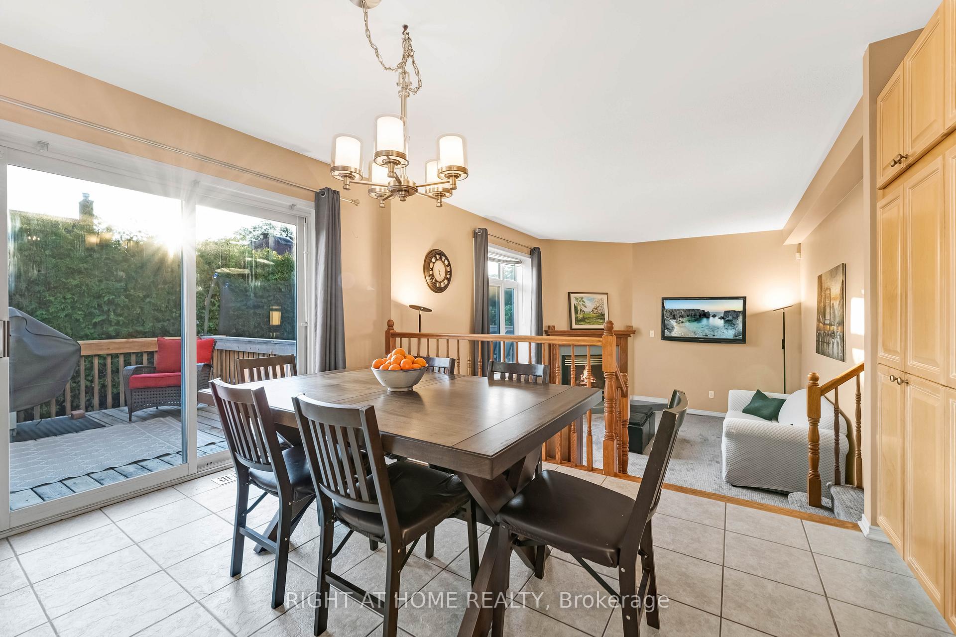 Photo 16 of 6196 Ravine Way, Ottawa, Convent Glen — HOMEH