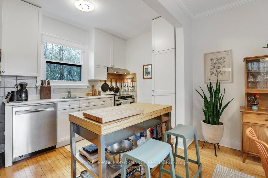Photo 17 of 327 Crichton Street, Ottawa, Lindenlea — HOMEH