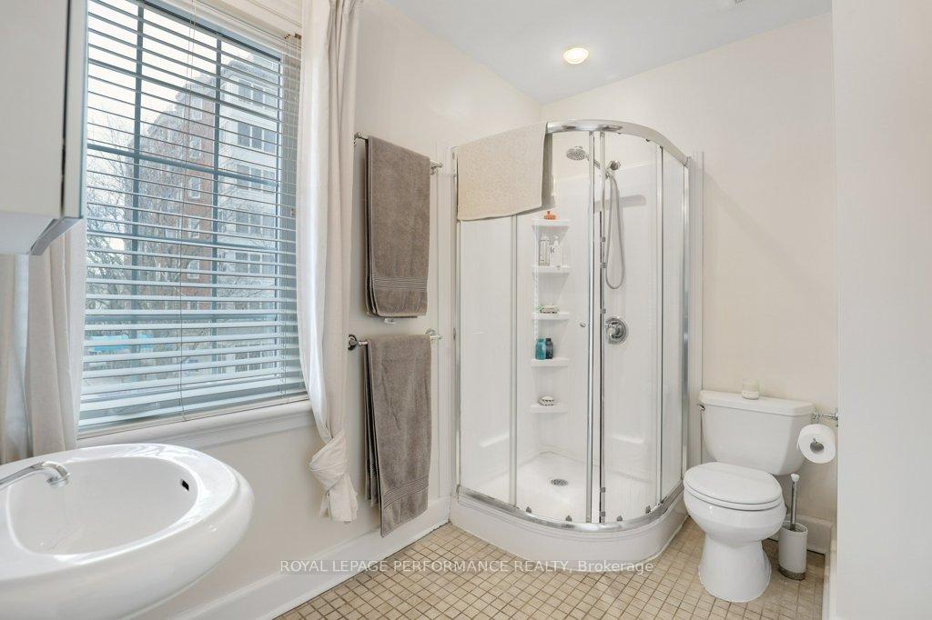 Photo 24 of 327 Crichton Street, Ottawa, Lindenlea — HOMEH