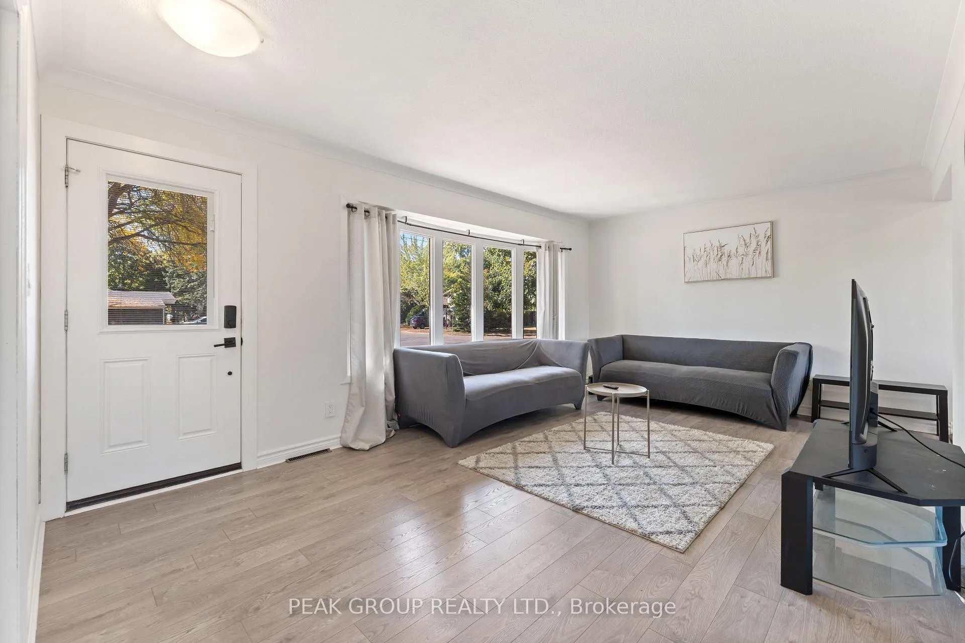 Photo 6 of 8816 Roosevelt Street, Niagara Falls, Chippawa — HOMEH