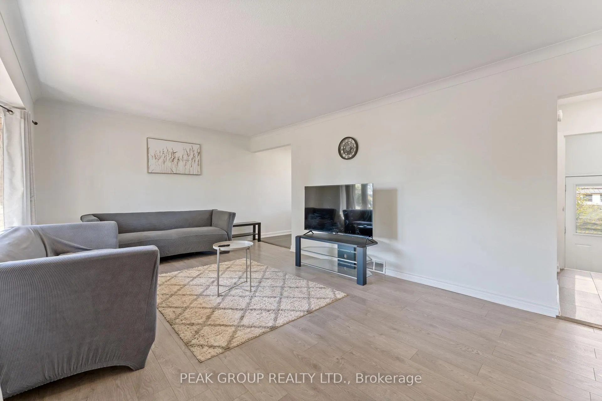 Photo 7 of 8816 Roosevelt Street, Niagara Falls, Chippawa — HOMEH