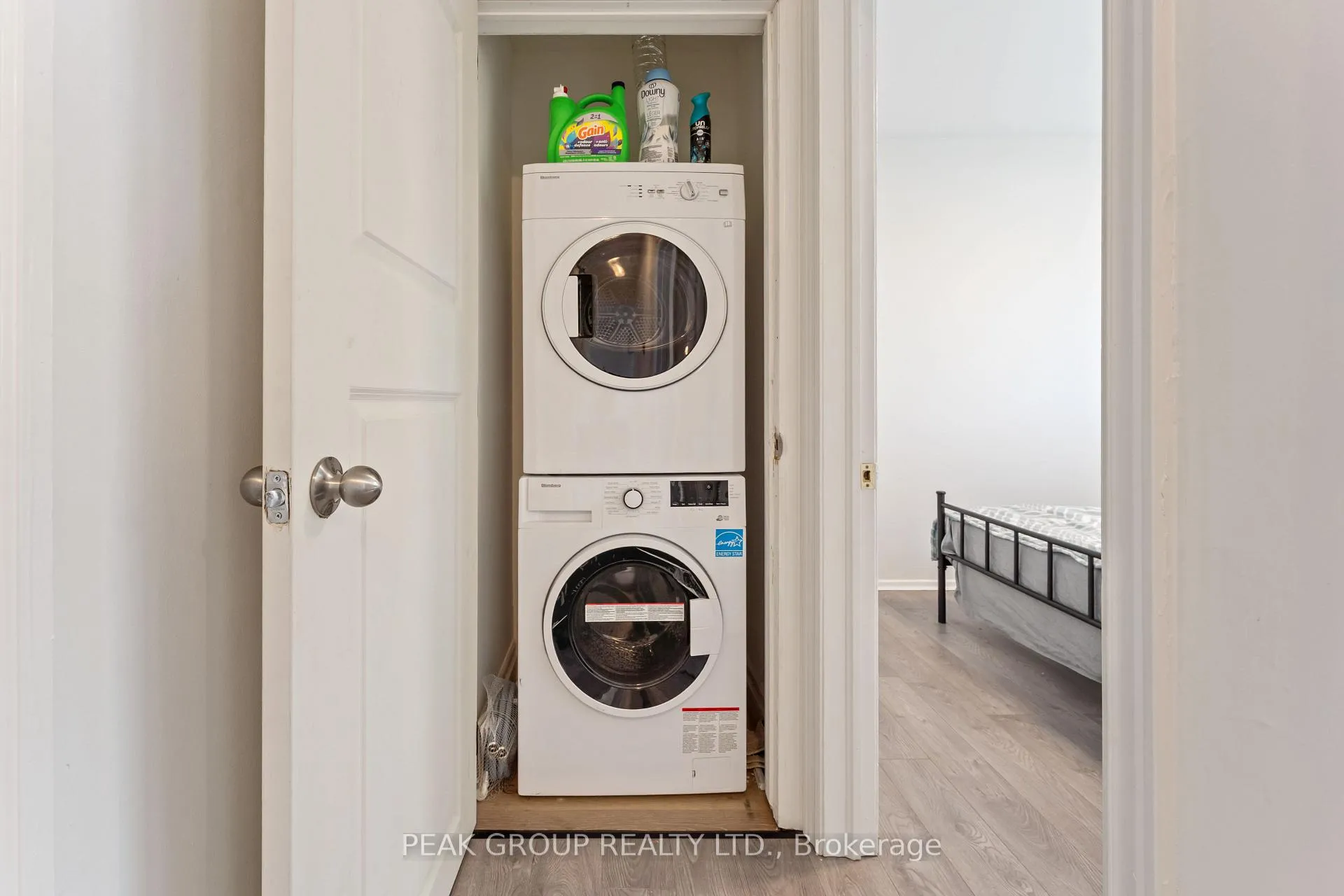 Photo 21 of 8816 Roosevelt Street, Niagara Falls, Chippawa — HOMEH