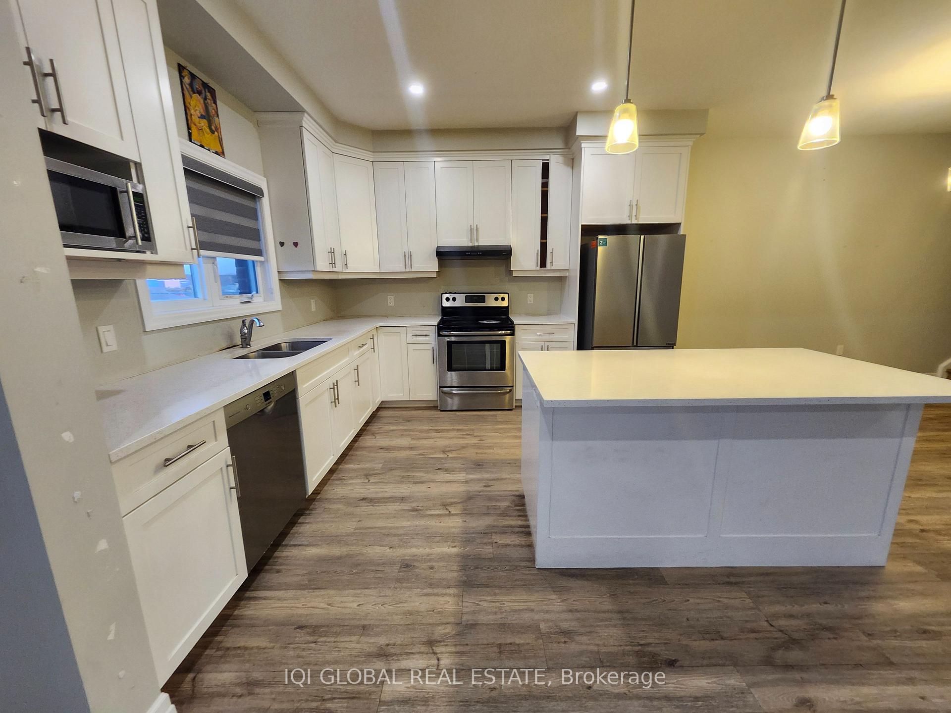 Photo 5 of Unit 2, 606 Wray Avenue S, North Perth, Elma — HOMEH