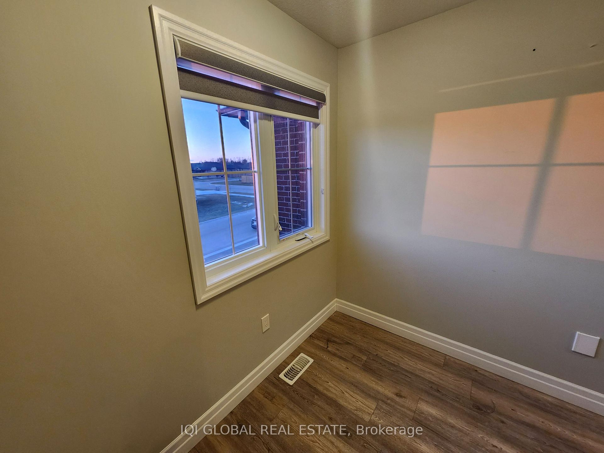 Photo 24 of Unit 2, 606 Wray Avenue S, North Perth, Elma — HOMEH