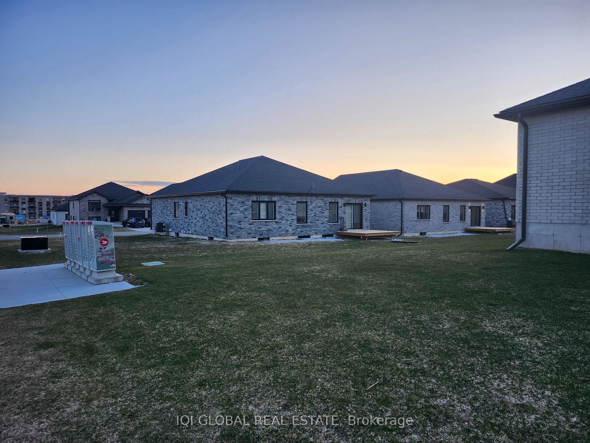 Photo 33 of Unit 2, 606 Wray Avenue S, North Perth, Elma — HOMEH