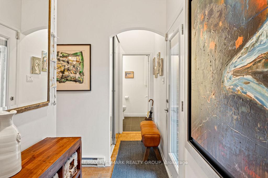Photo 4 of 43 Noel Street, Ottawa, Lindenlea — HOMEH