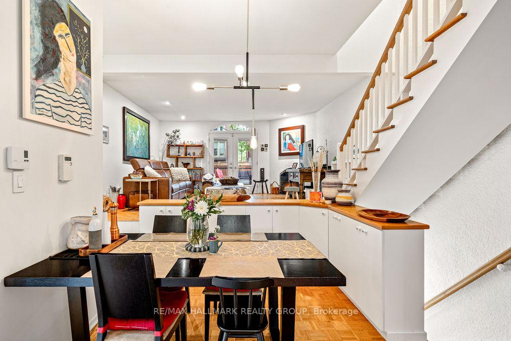 Photo 14 of 43 Noel Street, Ottawa, Lindenlea — HOMEH