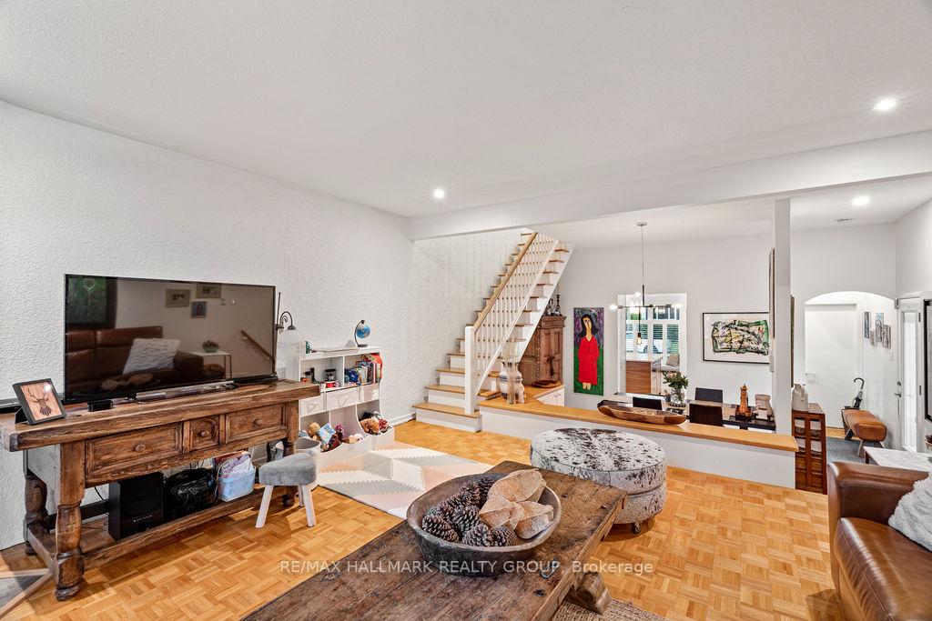 Photo 20 of 43 Noel Street, Ottawa, Lindenlea — HOMEH
