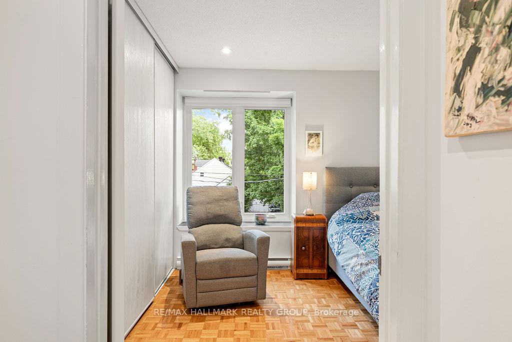 Photo 24 of 43 Noel Street, Ottawa, Lindenlea — HOMEH