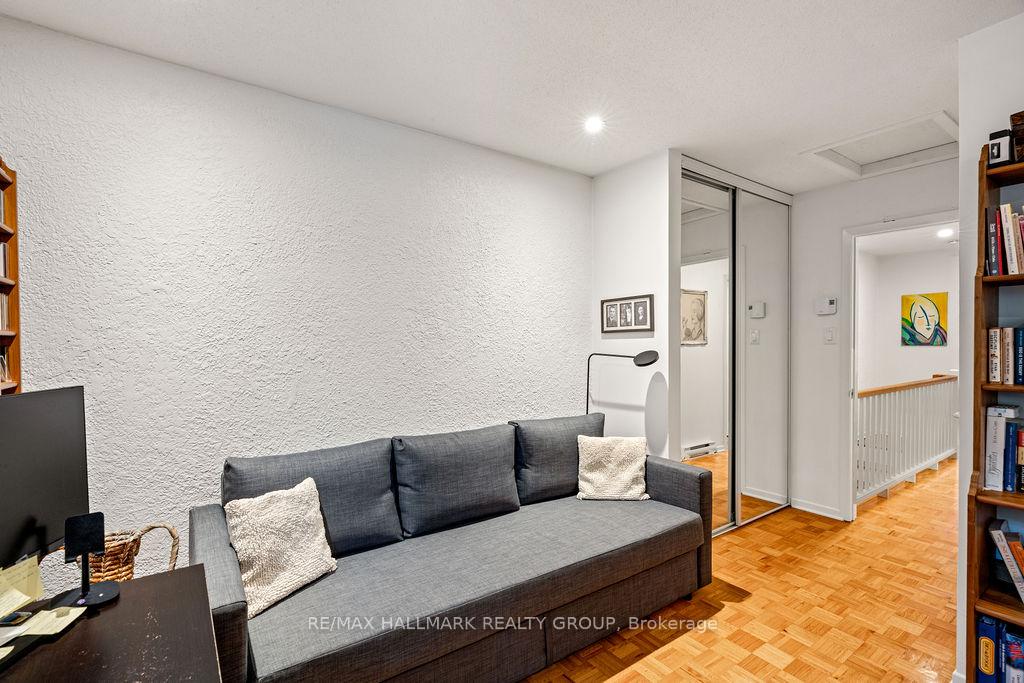 Photo 32 of 43 Noel Street, Ottawa, Lindenlea — HOMEH