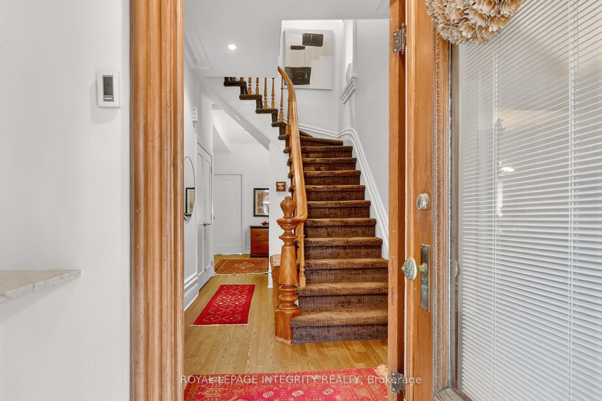 Photo 3 of 200 Cartier Street, Ottawa, Ottawa Centre/Golden Triangle — HOMEH