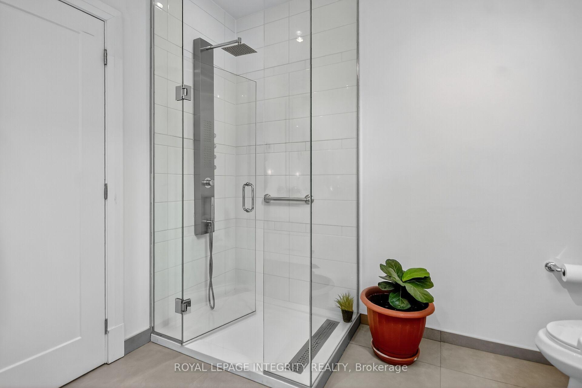 Photo 32 of 200 Cartier Street, Ottawa, Ottawa Centre/Golden Triangle — HOMEH