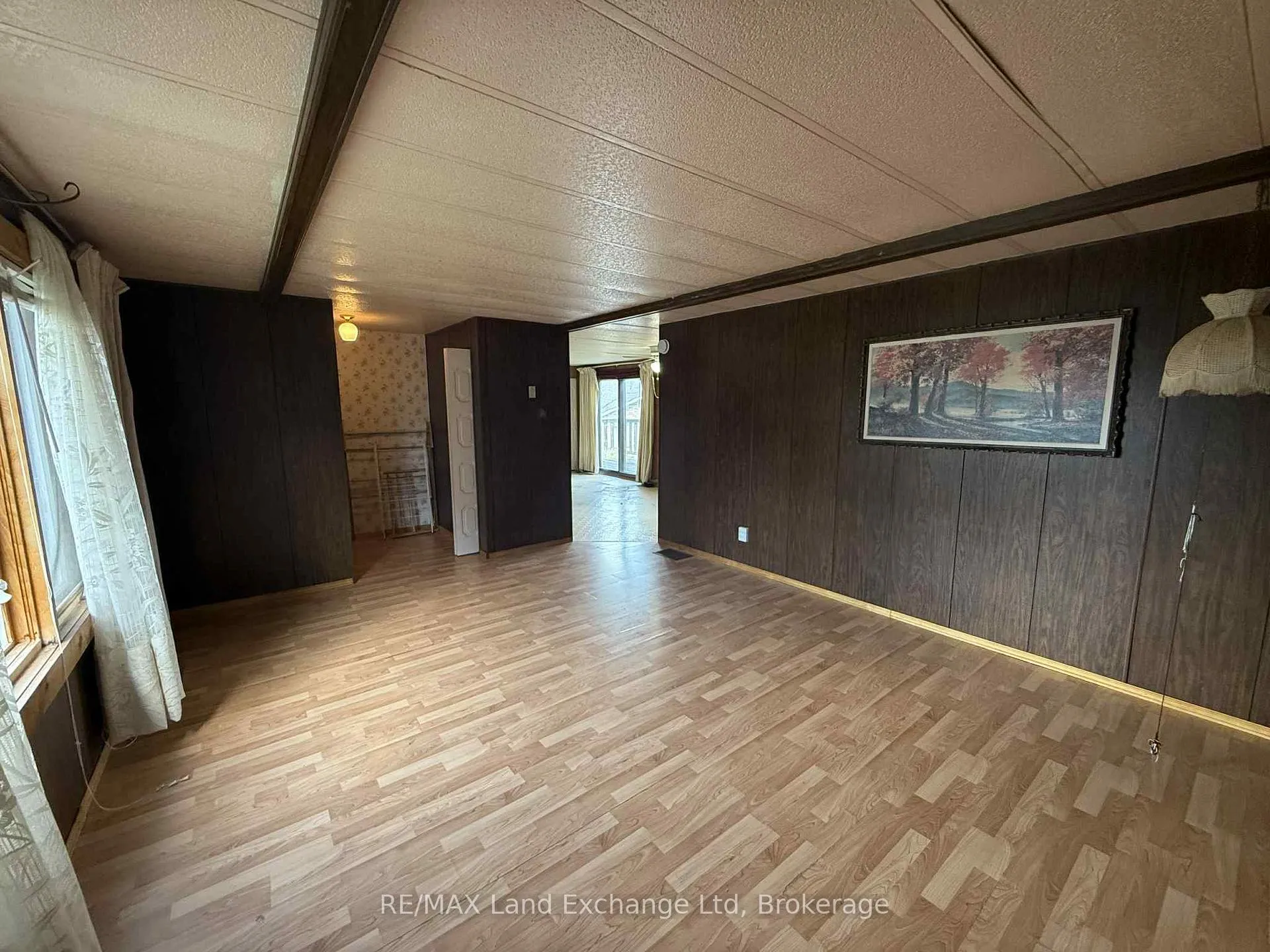Photo 3 of 389 Catherine Street, North Huron, Wingham — HOMEH