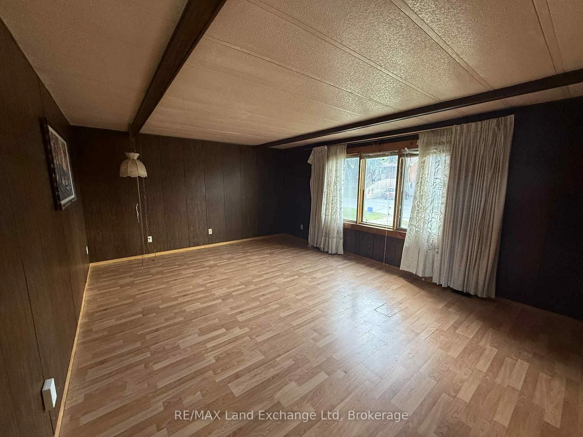 Photo 4 of 389 Catherine Street, North Huron, Wingham — HOMEH