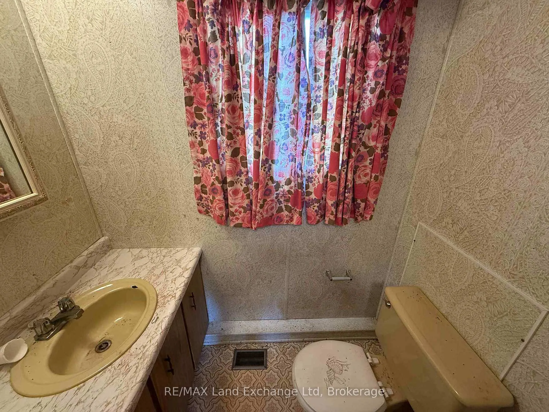 Photo 14 of 389 Catherine Street, North Huron, Wingham — HOMEH