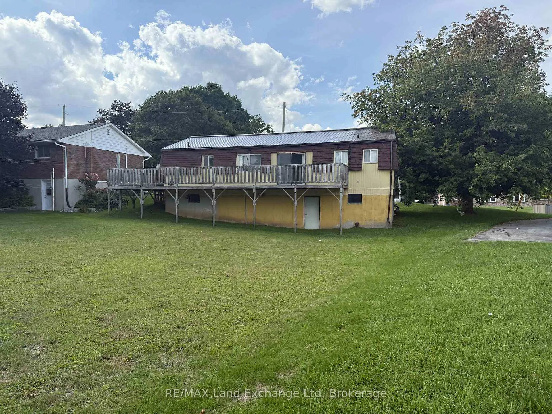 Photo 23 of 389 Catherine Street, North Huron, Wingham — HOMEH