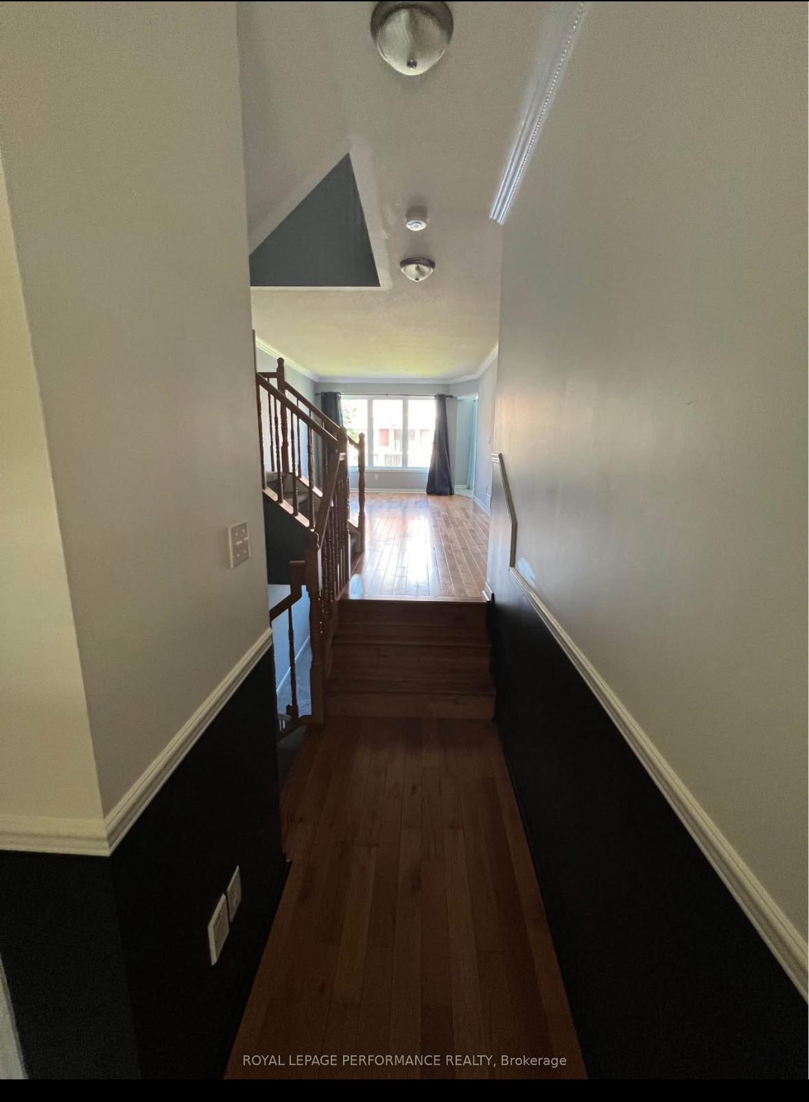 Photo 2 of 521 Louis Toscano Drive, Ottawa, Avalon East — HOMEH