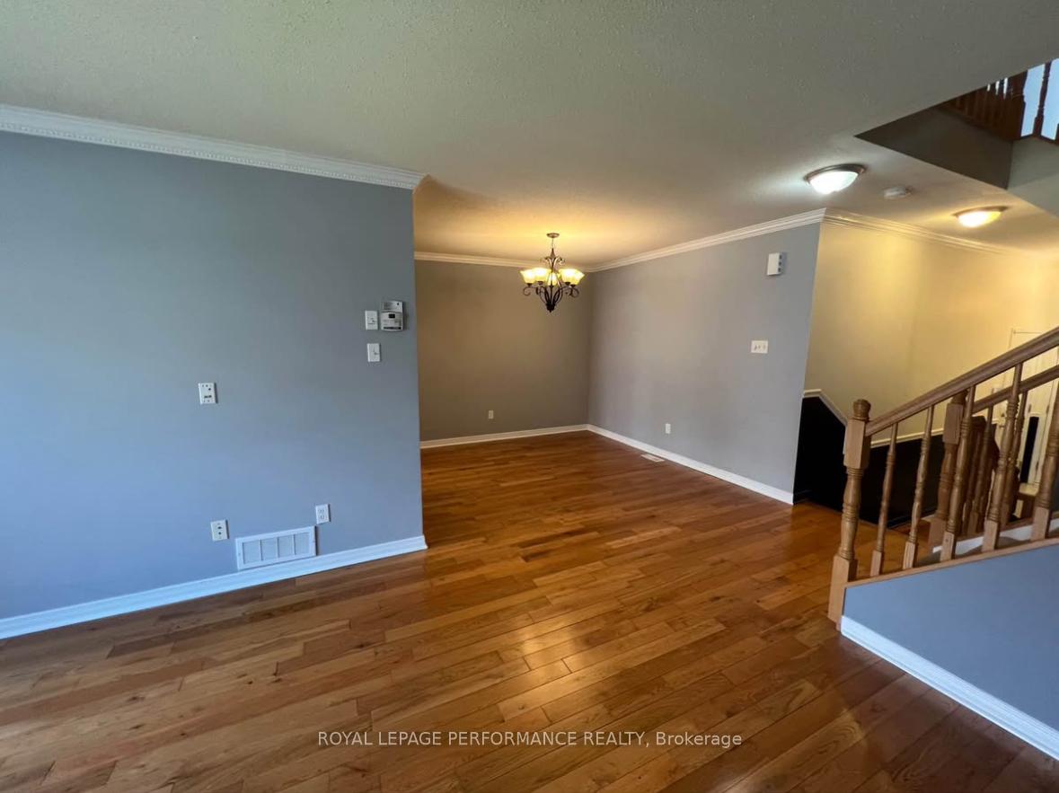Photo 3 of 521 Louis Toscano Drive, Ottawa, Avalon East — HOMEH