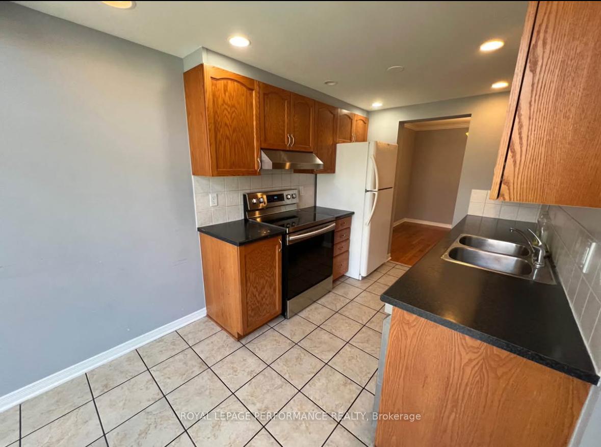 Photo 6 of 521 Louis Toscano Drive, Ottawa, Avalon East — HOMEH