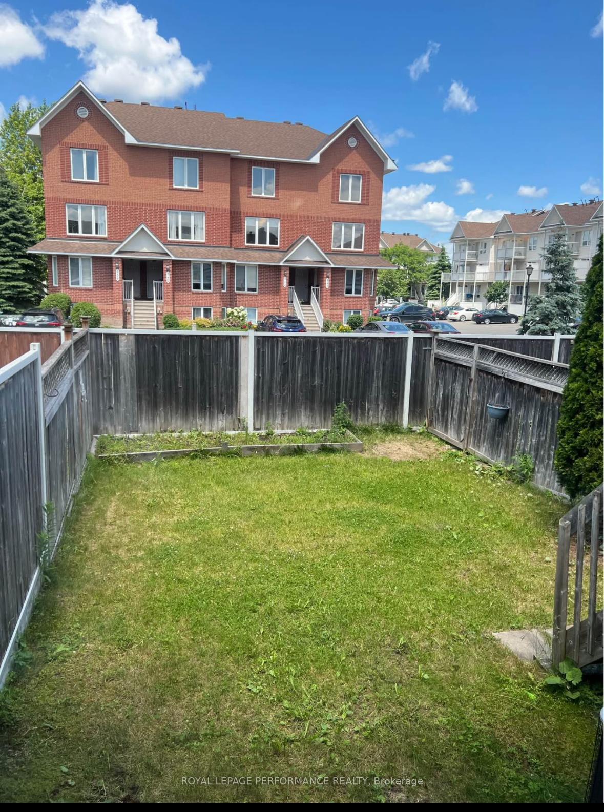 Photo 14 of 521 Louis Toscano Drive, Ottawa, Avalon East — HOMEH