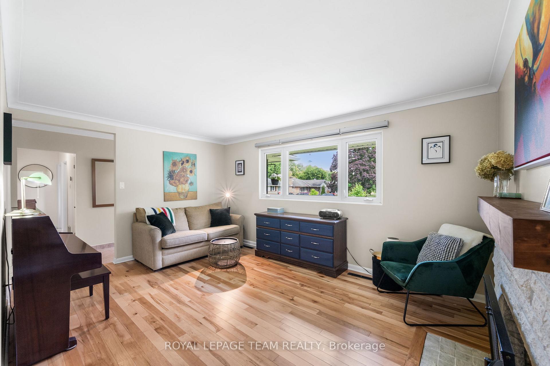 Photo 8 of 1300 Adirondack Drive, Ottawa, Kenson Park — HOMEH
