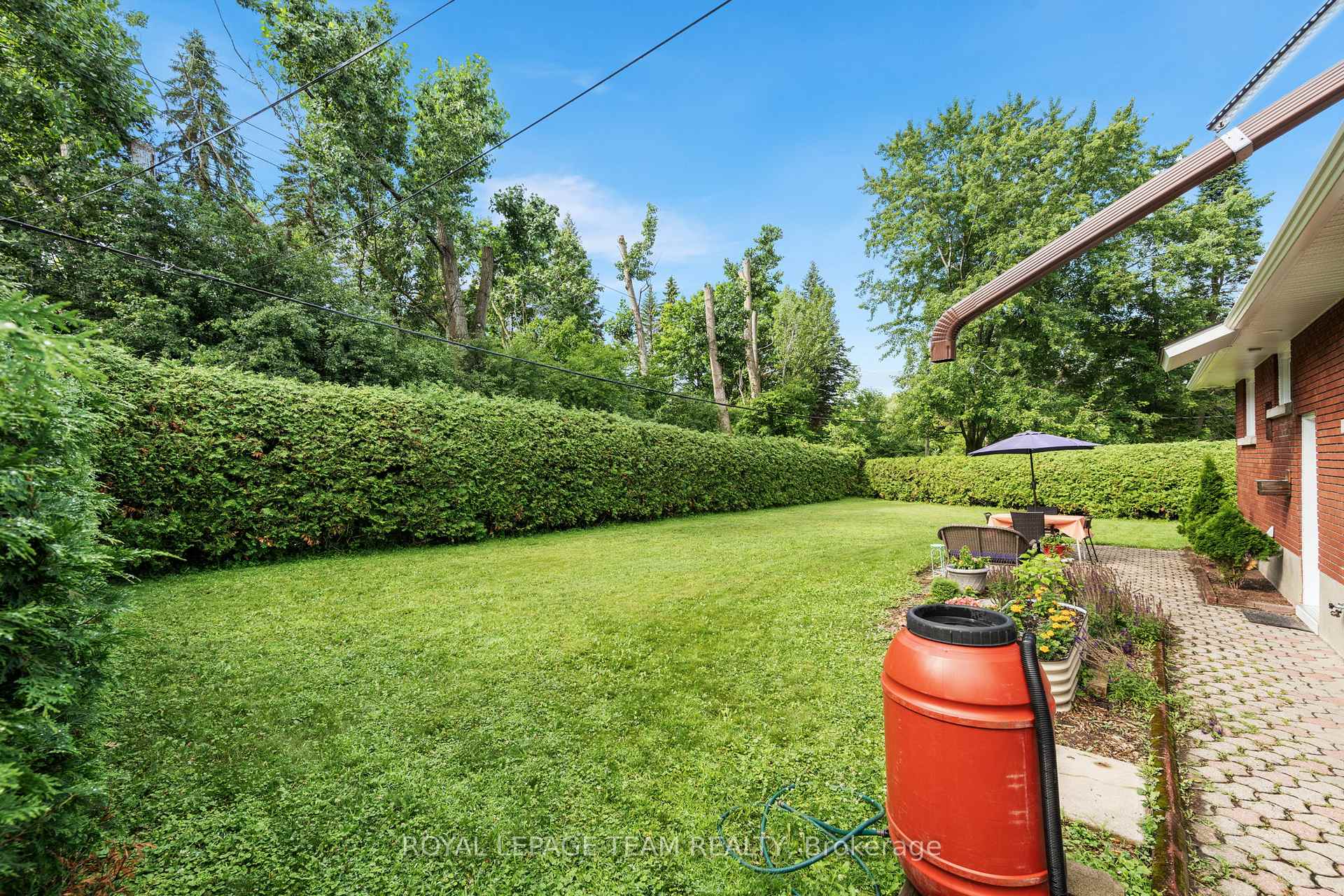 Photo 22 of 1300 Adirondack Drive, Ottawa, Kenson Park — HOMEH