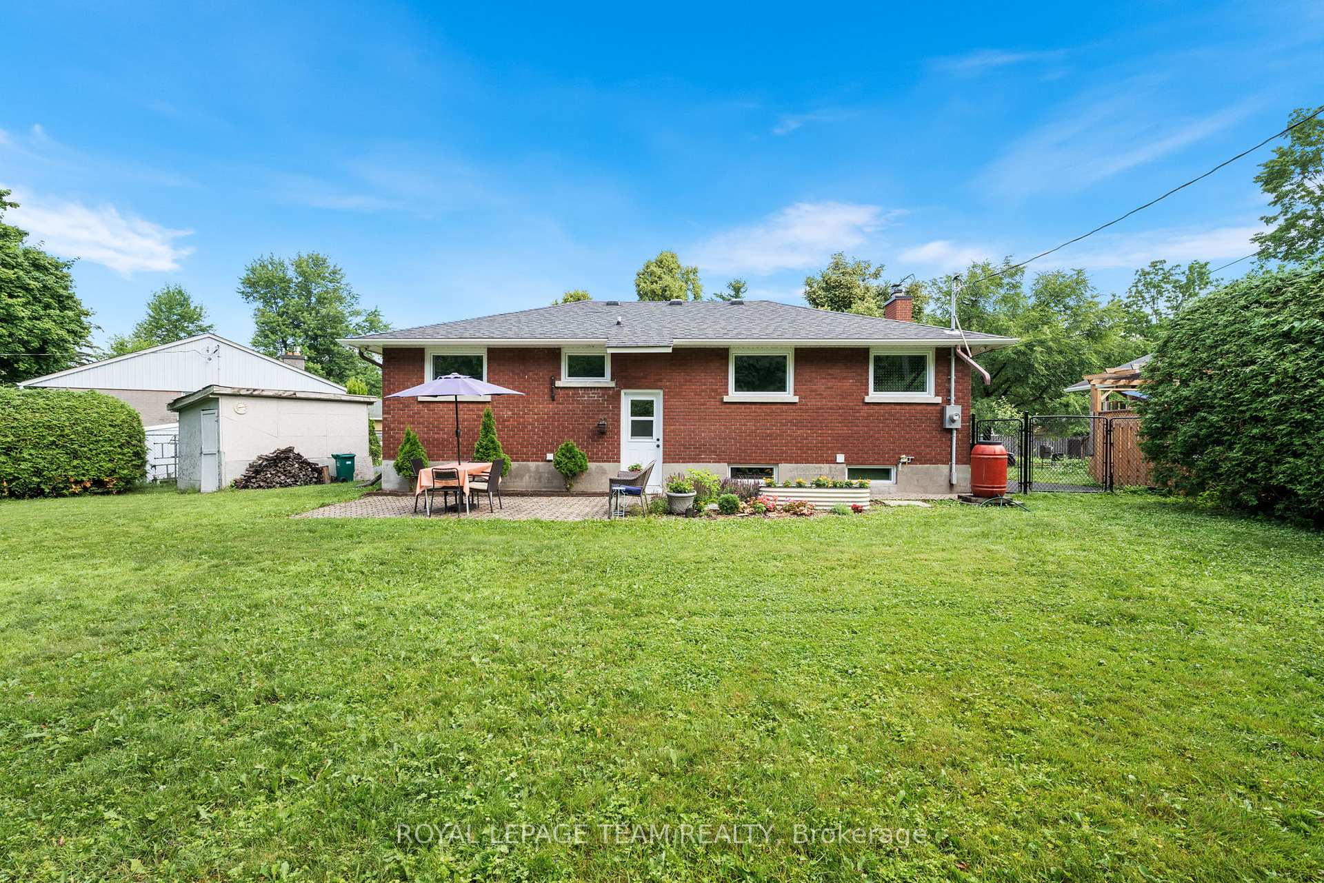 Photo 23 of 1300 Adirondack Drive, Ottawa, Kenson Park — HOMEH